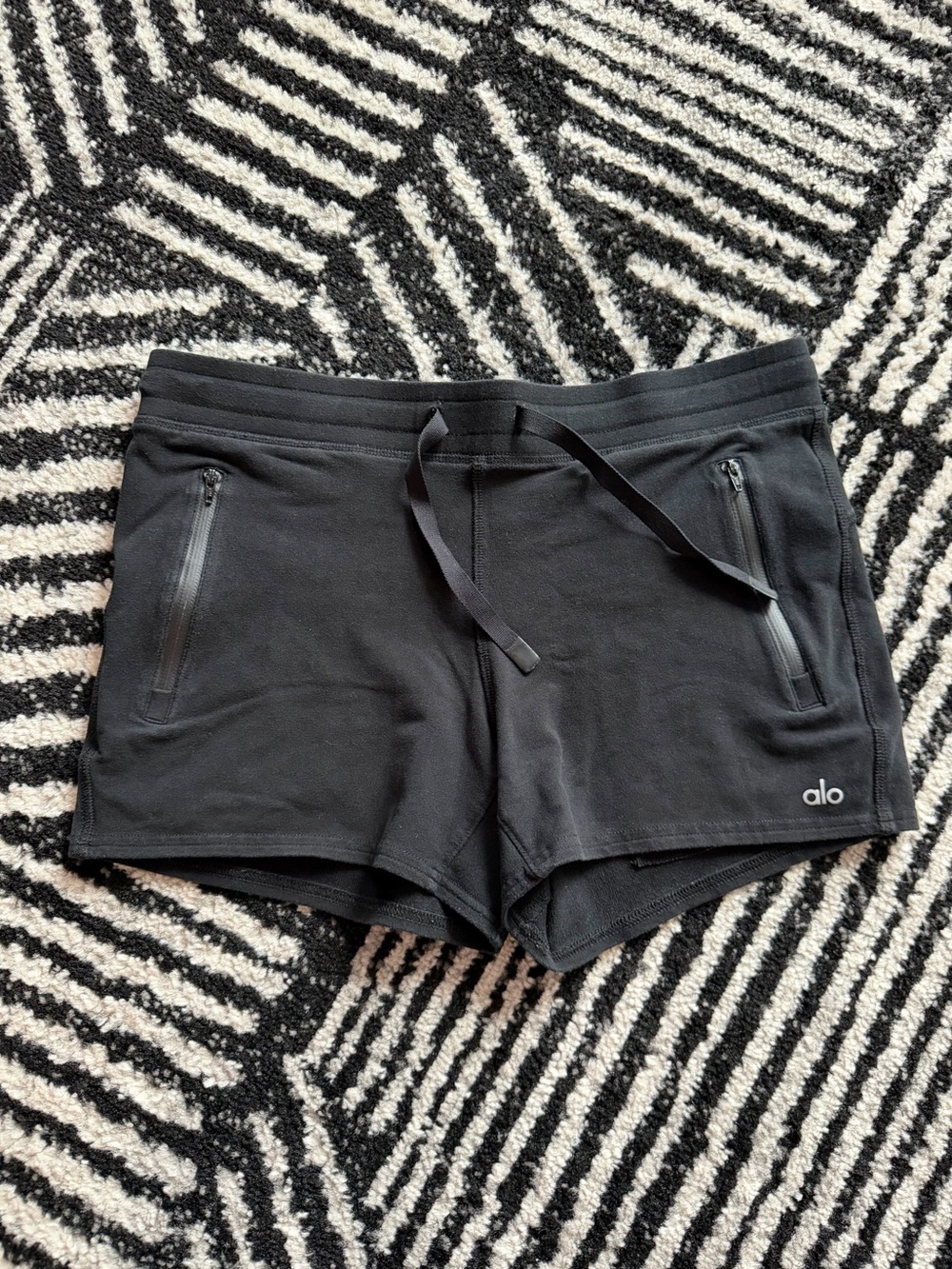 Alo yoga Double Take Shorts